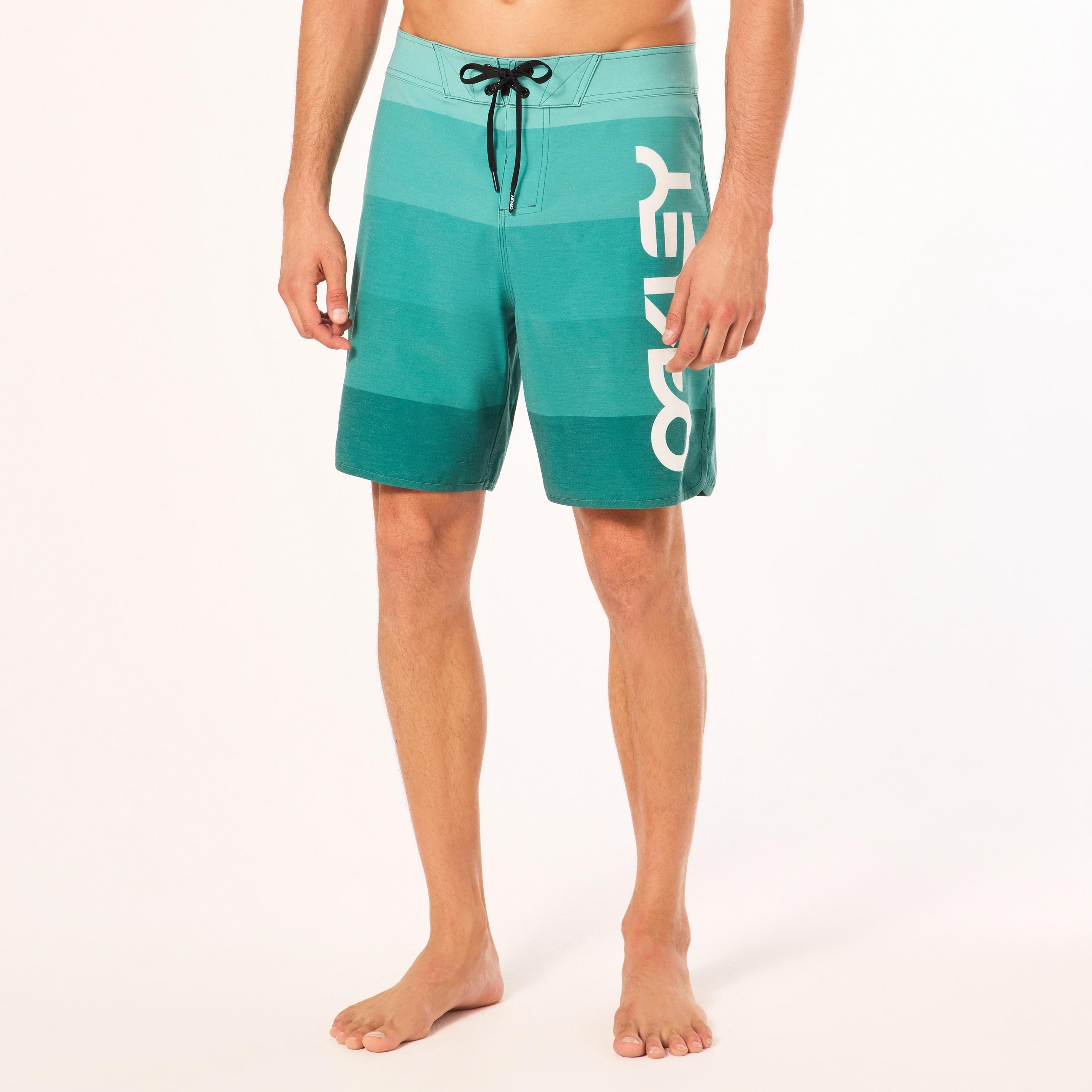 Oakley Men's Retro Mark 19 Boardshort Size: 33 Product Image