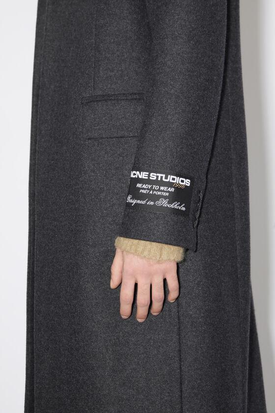 Single-breasted wool blend coat Product Image