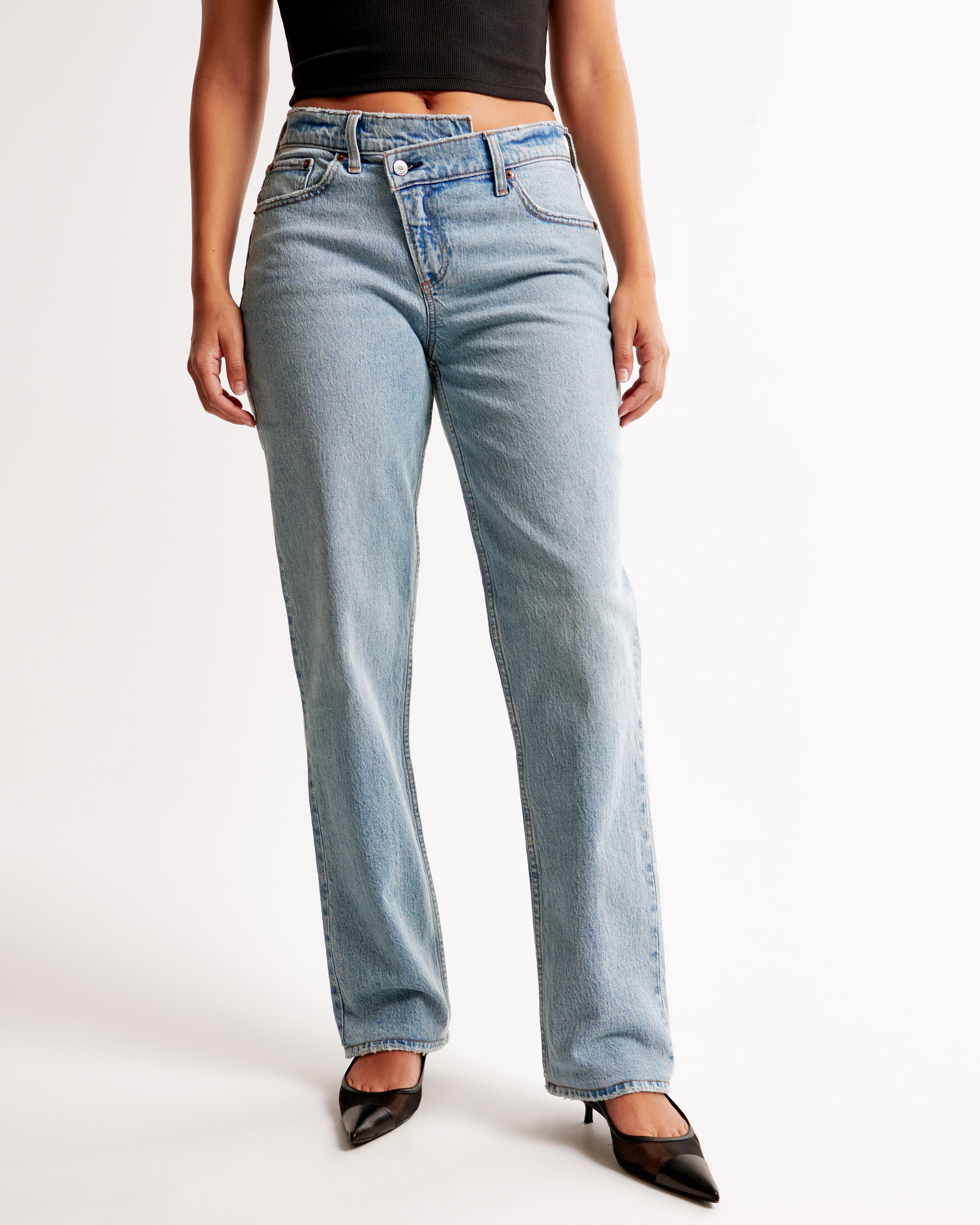 Curve Love Mid Rise 90s Straight Jean Product Image