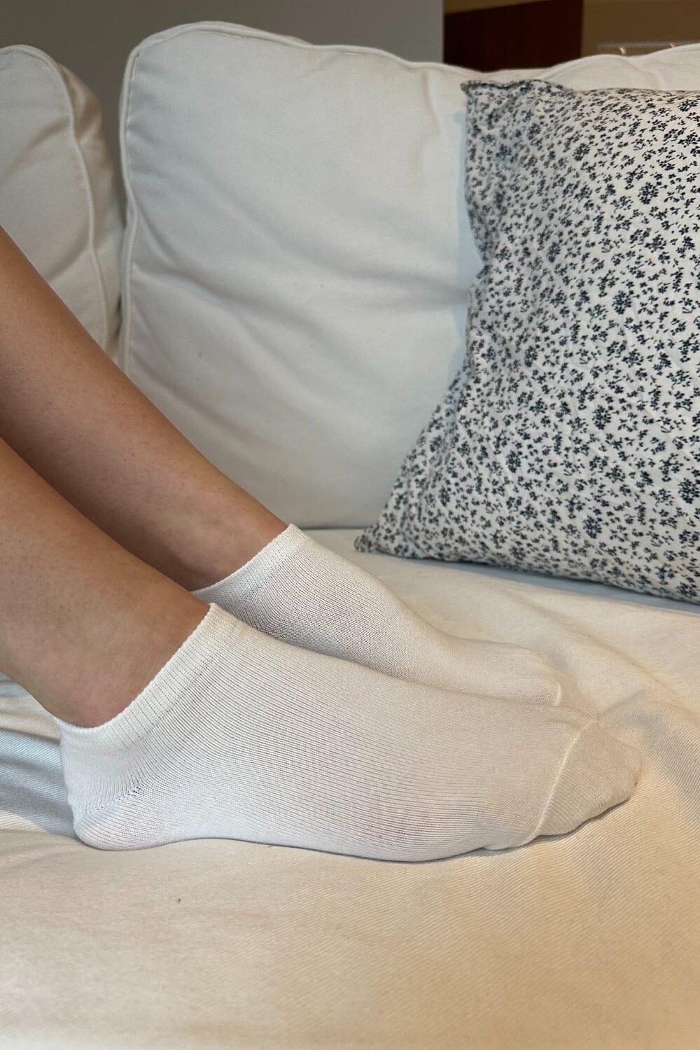 Basic Ankle Socks Product Image