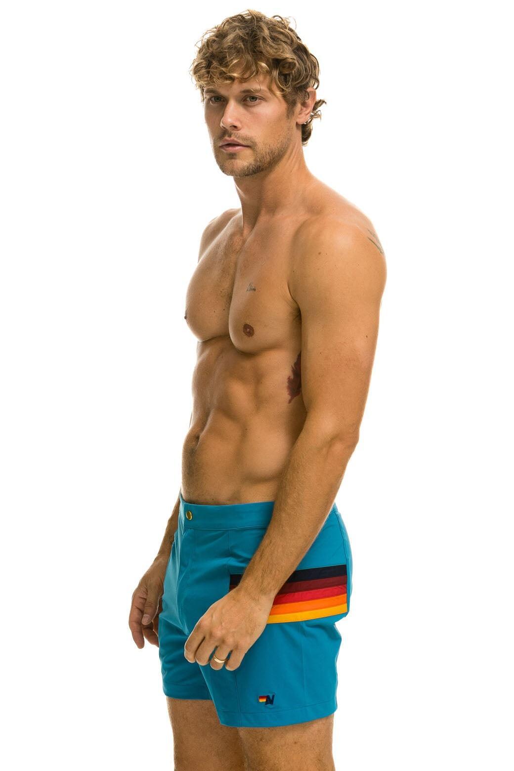 MEN'S HORIZONTAL 5 STRIPE FLEX SHORTS - ANTIGUA Male Product Image