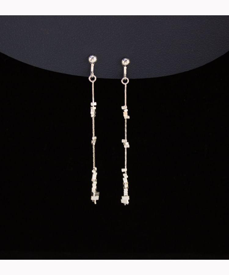 925 Sterling Silver Rhinestone Dangle Earring Product Image