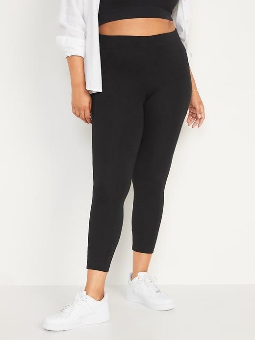 High-Waisted Side Pocket 7/8 Leggings Product Image