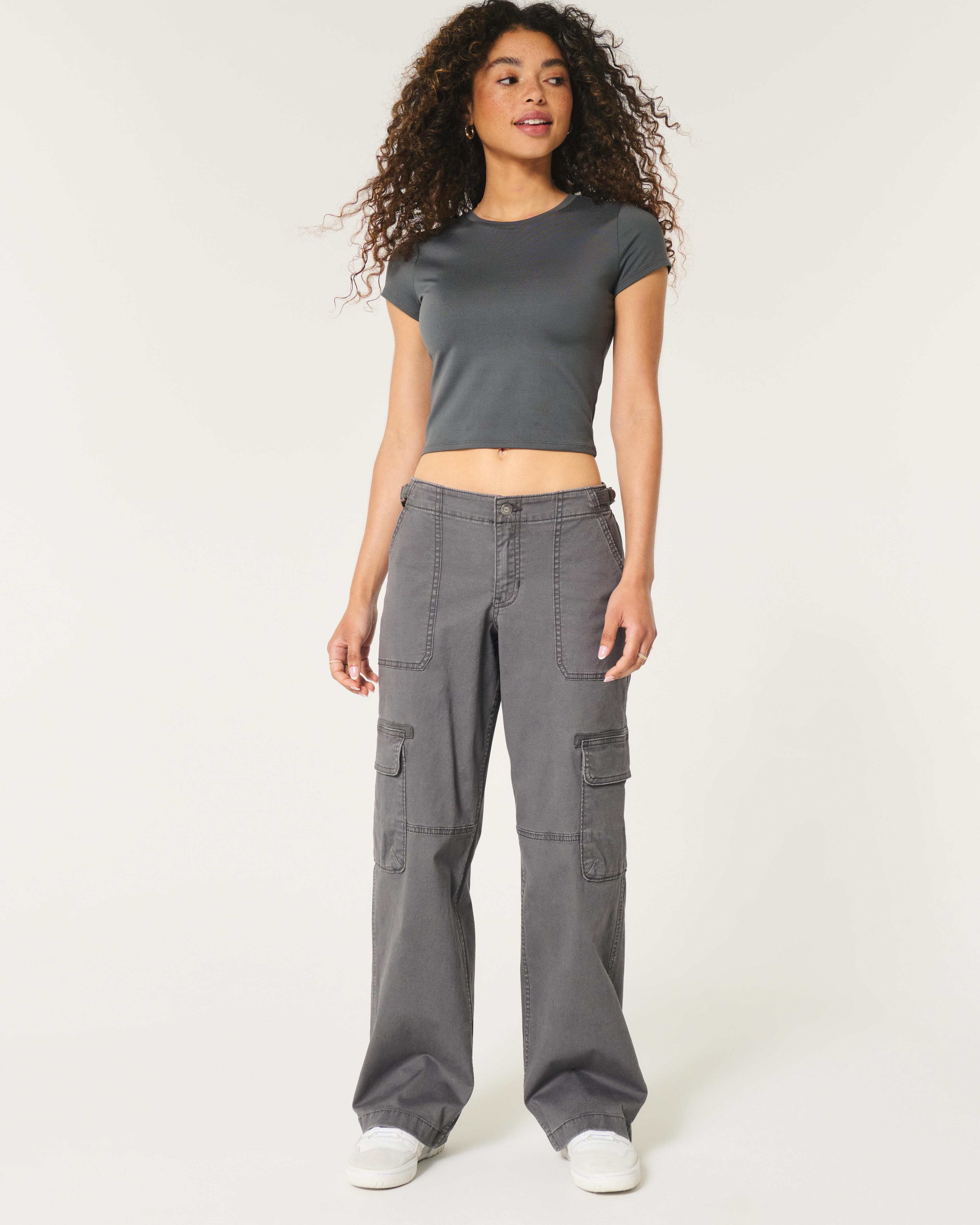 Low-Rise Baggy Cargo Pants Product Image