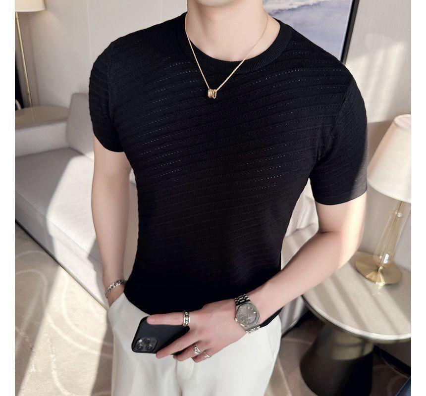 Short-Sleeve Crew Neck Plain T-Shirt Product Image