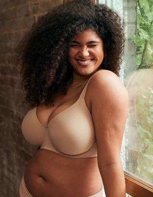 SMOOTHEZ Full Coverage Lightly Lined Bra Product Image