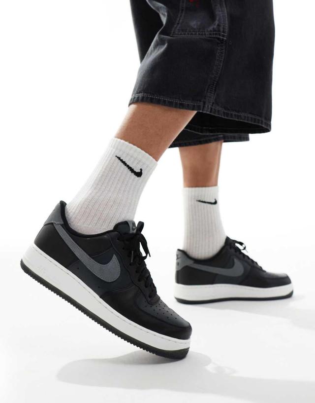 Nike Air Force 1 '07 sneakers in black and gray Product Image