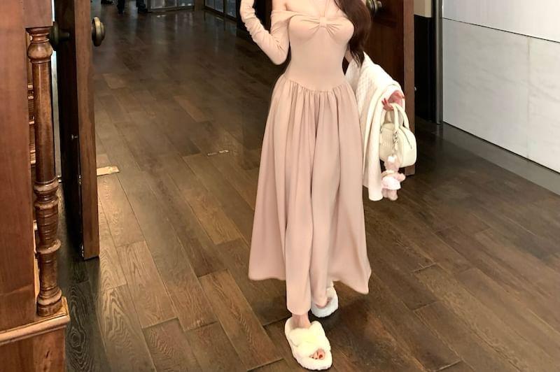 Halter-Neck Long-Sleeve Plain Midi A-Line Dress Product Image