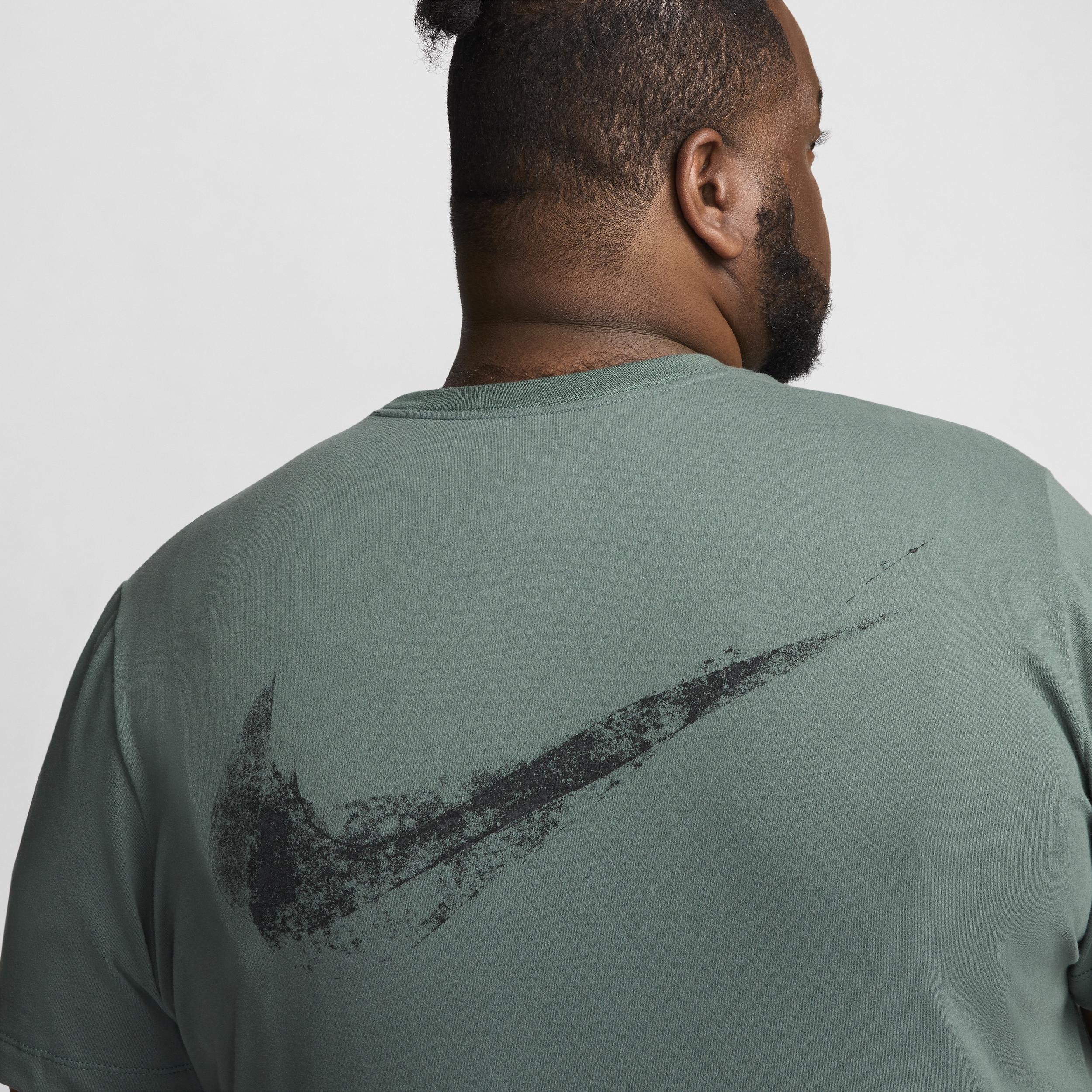 Nike Men's Dri-FIT Fitness T-Shirt Product Image