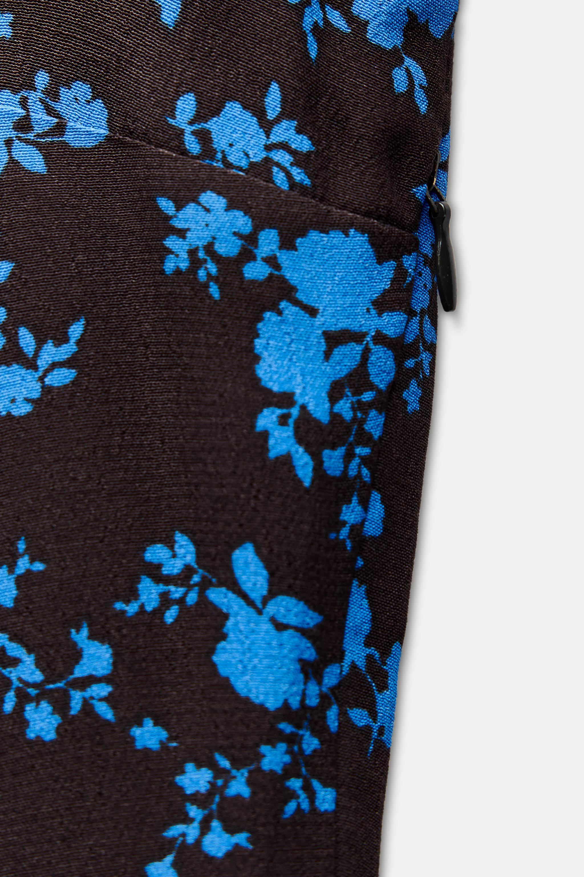 FLORAL PRINT TIED DRESS Product Image