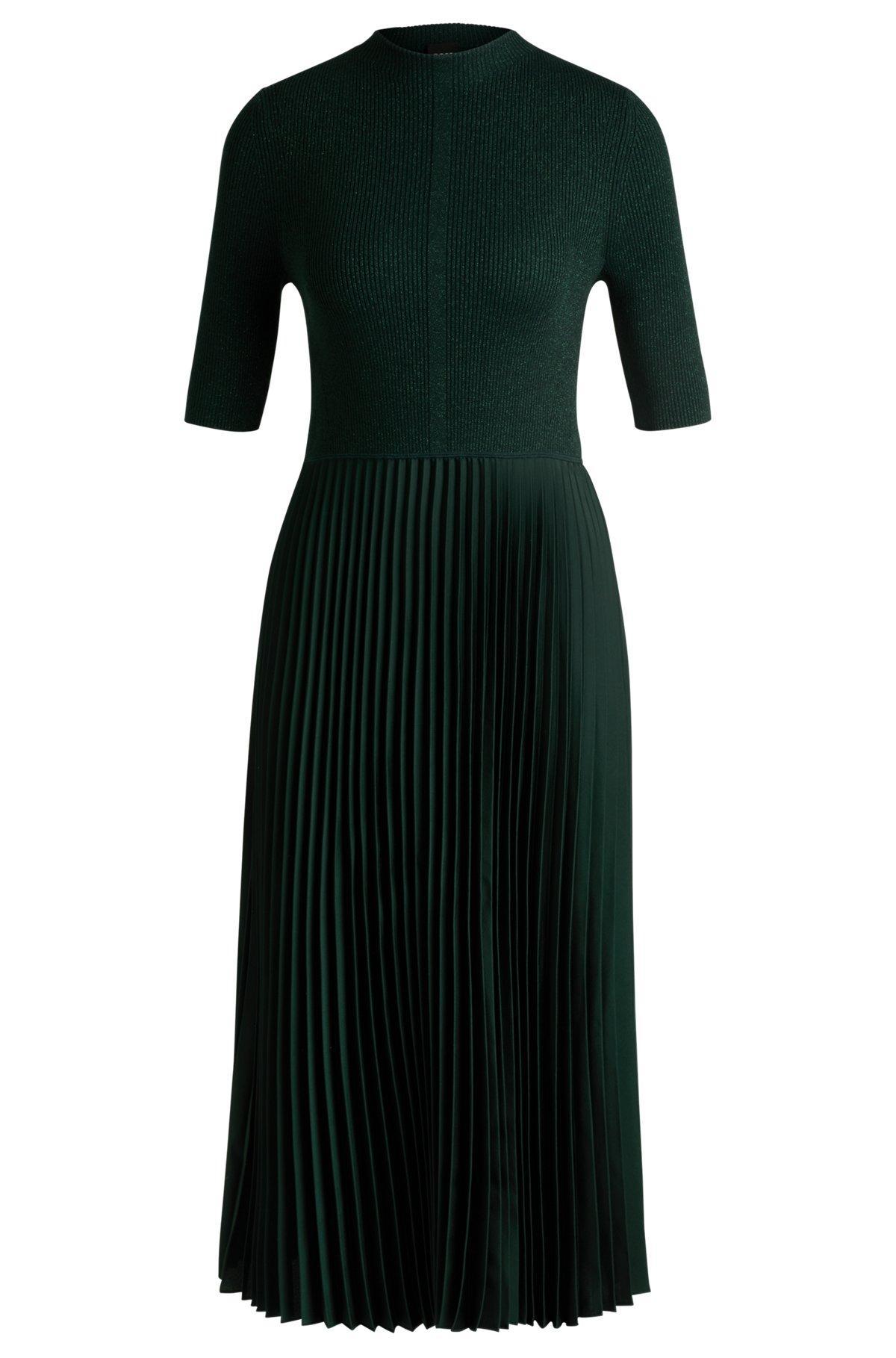 Cropped-sleeve dress with plissé skirt Product Image