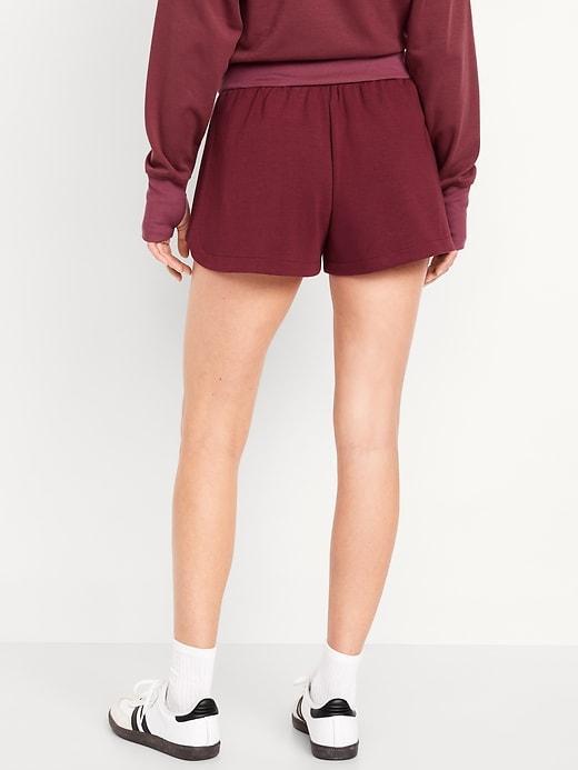 Extra High-Waisted Dynamic Fleece Shorts Product Image