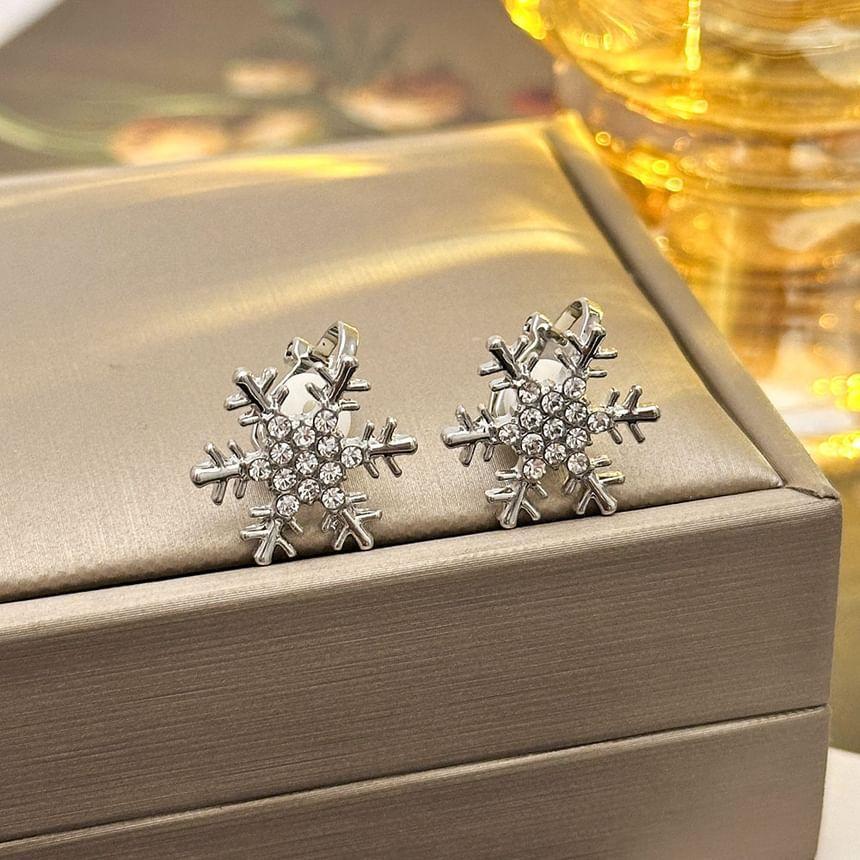 Snowflake Rhinestone Alloy Ear Cuff Product Image