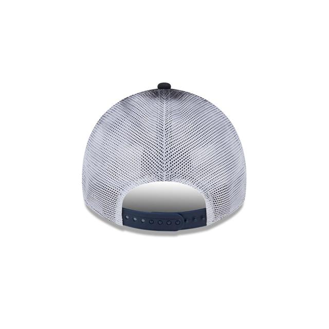 Seattle Mariners Slick 9TWENTY Trucker Hat Male Product Image