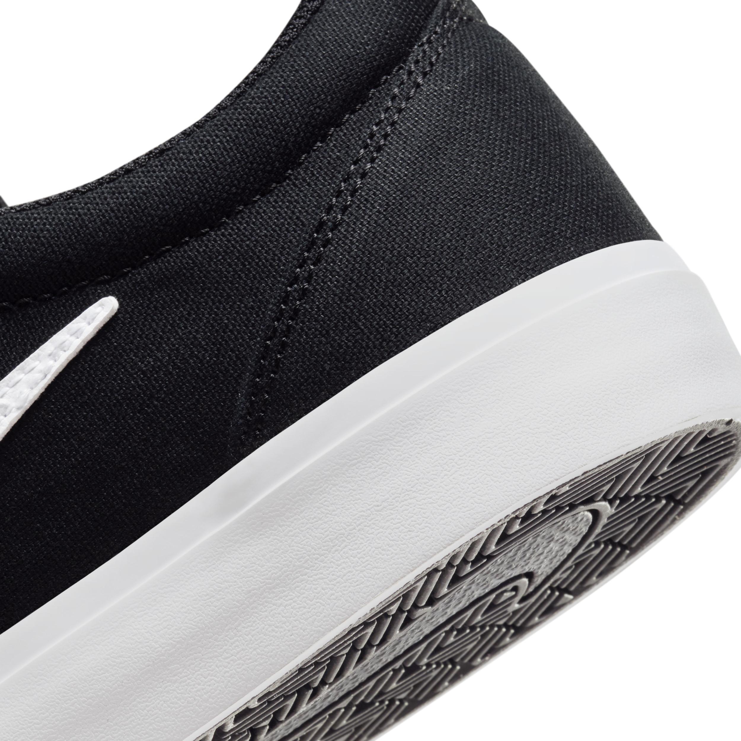 Nike Mens Sb Charge Low Sneaker Product Image