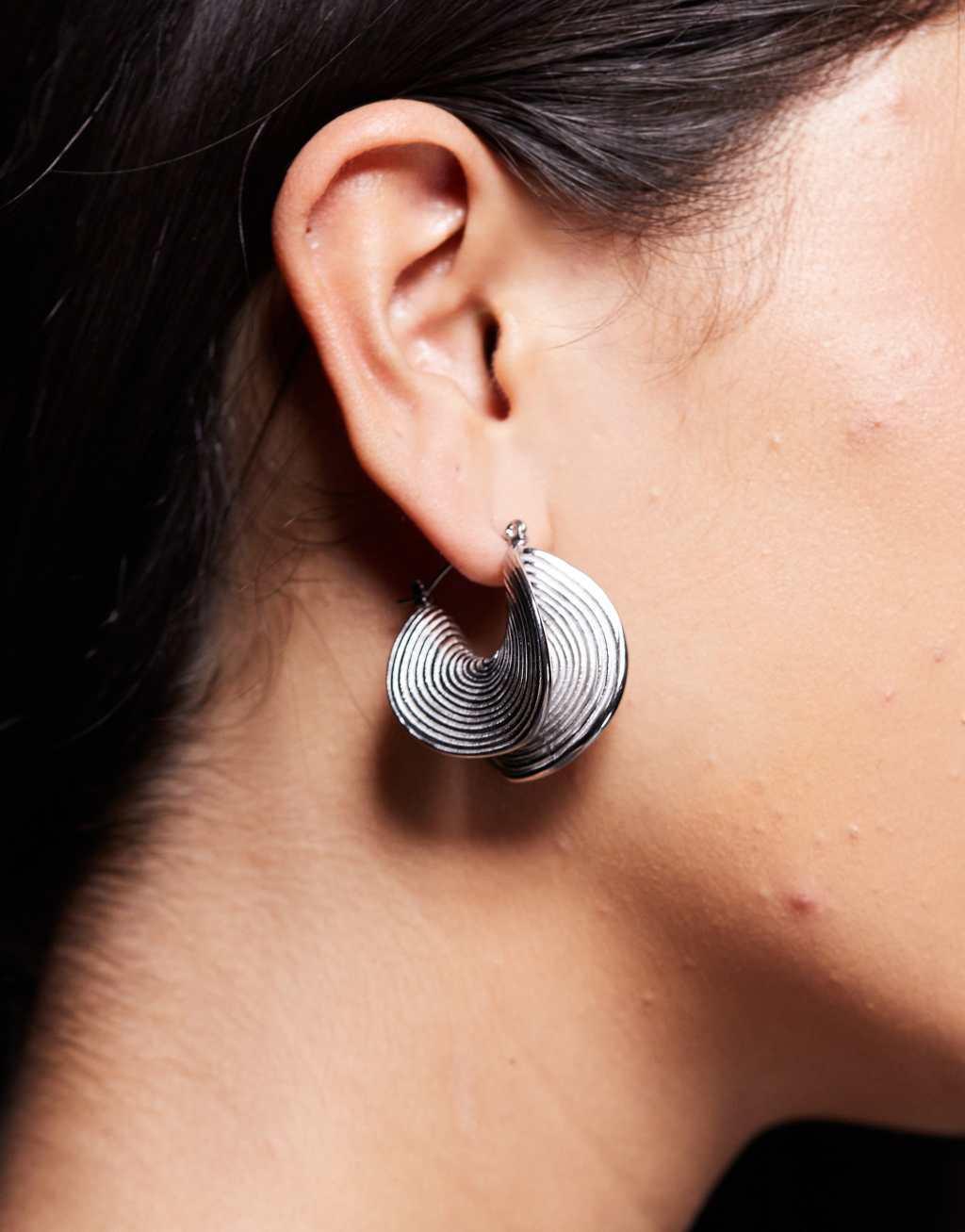 8 Other Reasons textured hoop earrings in rhodium plated Product Image