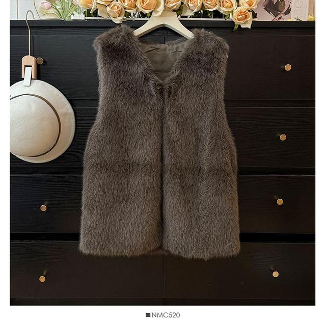 Faux-Fur V-Neck Long Vest Product Image