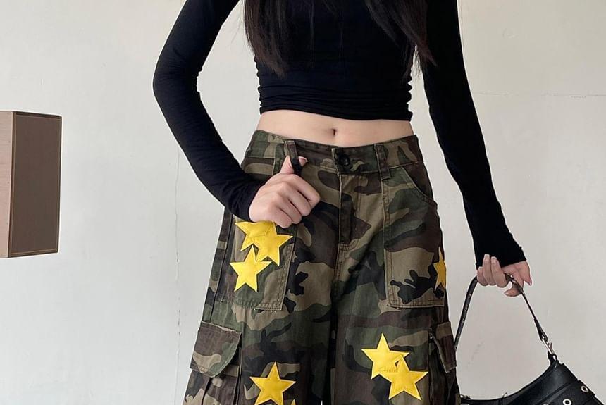 Mid Rise Camo Print Star Applique Wide Leg Cargo Jeans Product Image