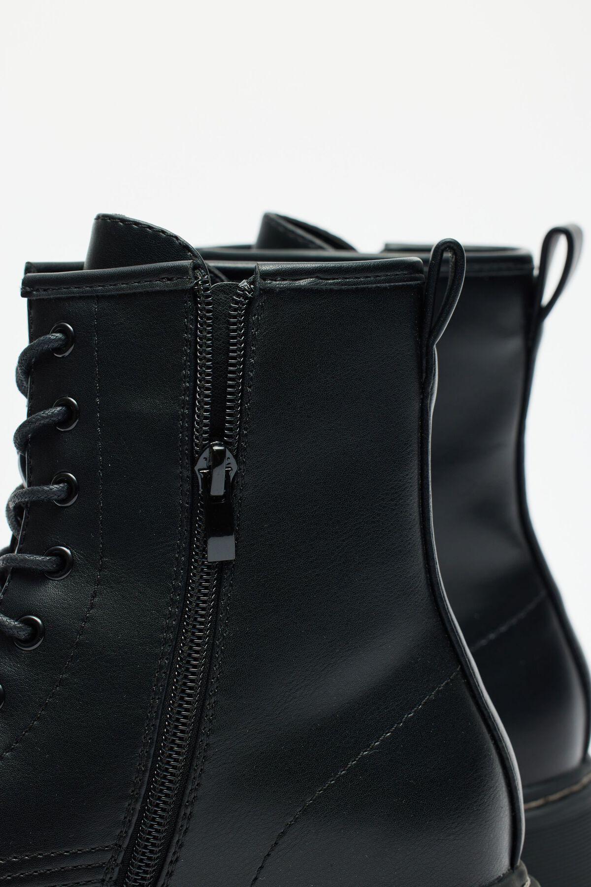 STEVE MADDEN Betty Boots Product Image