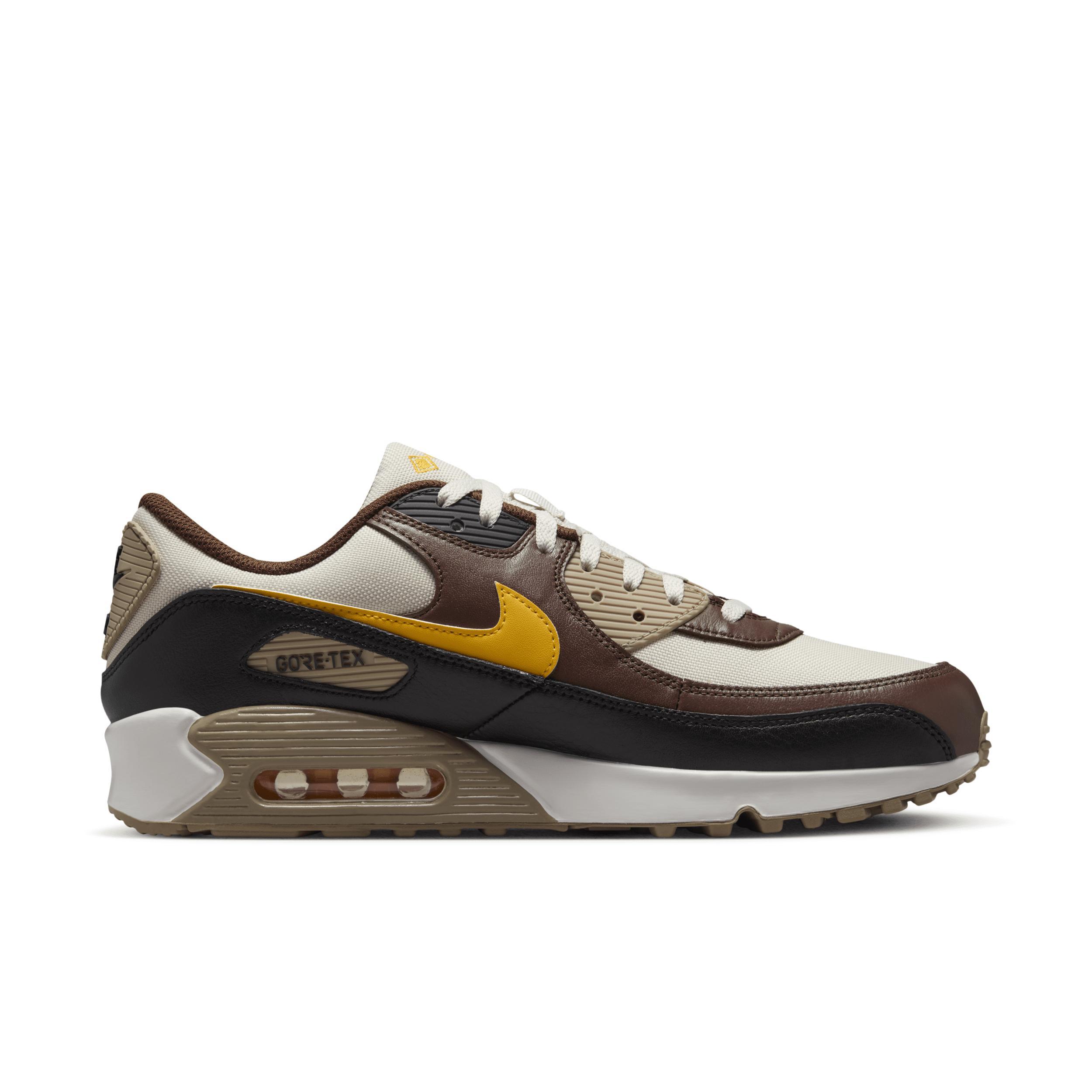 Nike Men's Air Max 90 GORE-TEX Winterized Shoes Product Image