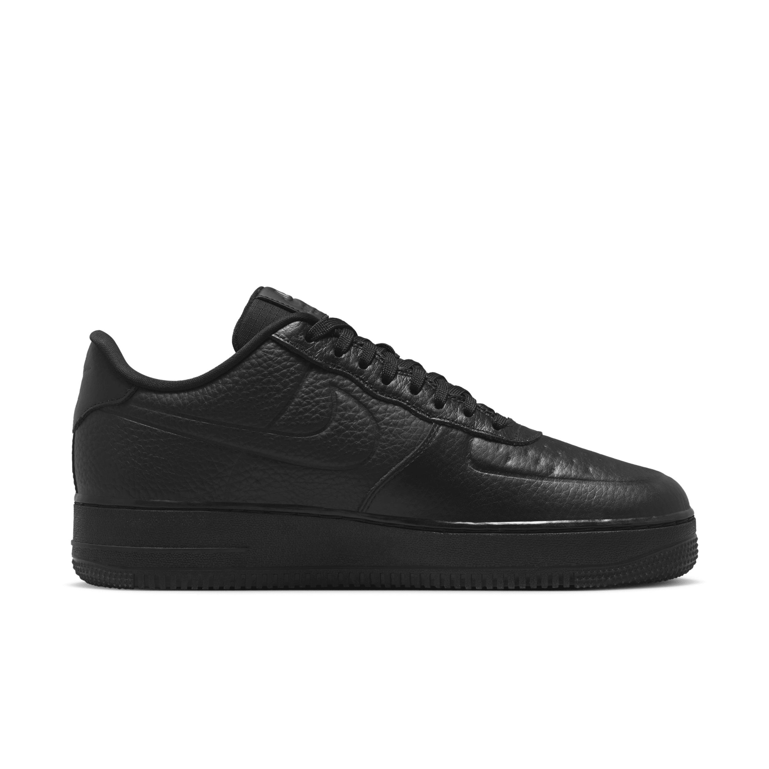 Nike Men's Air Force 1 '07 Pro-Tech Winterized Shoes Product Image