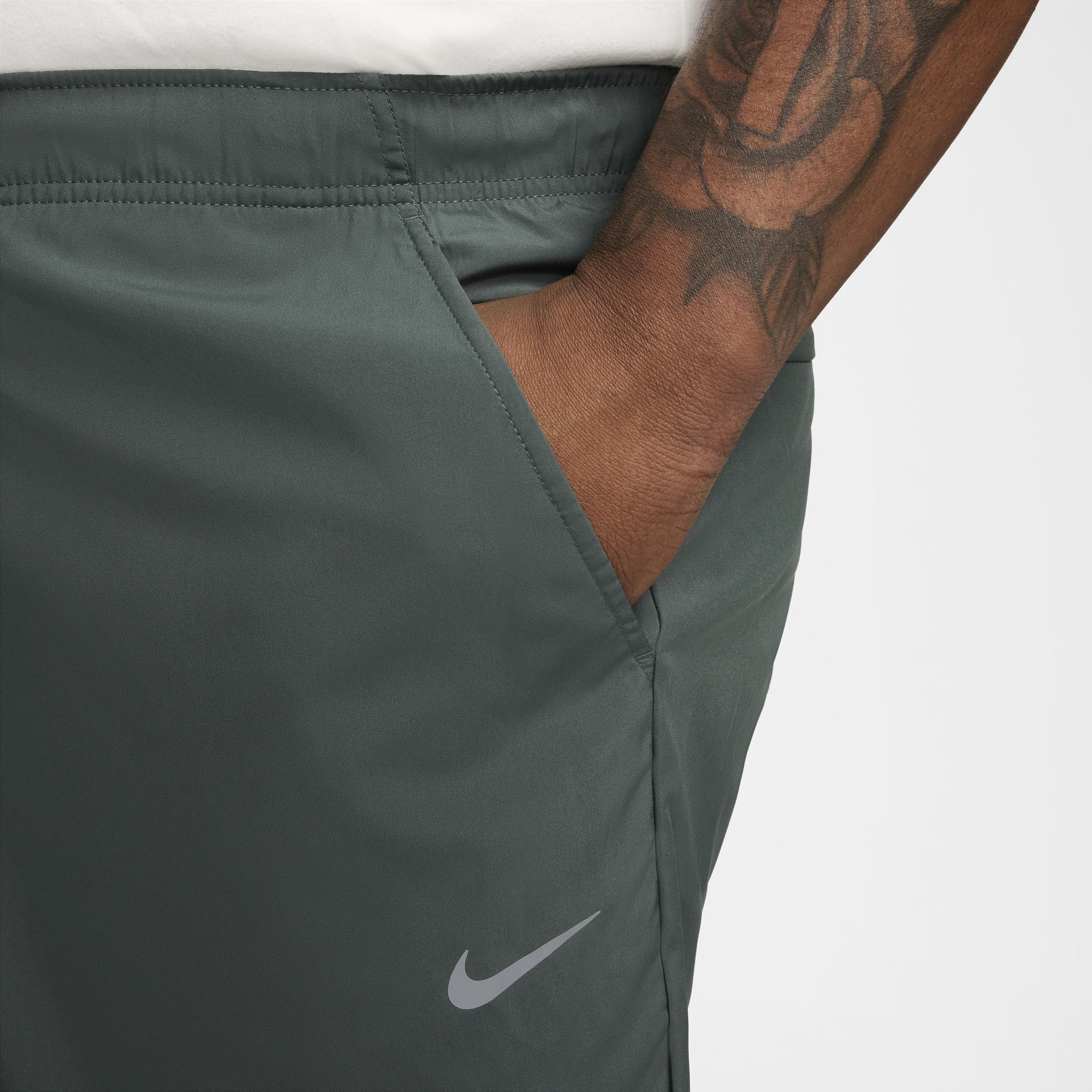 Nike Men's Form Dri-FIT Tapered Versatile Pants Product Image