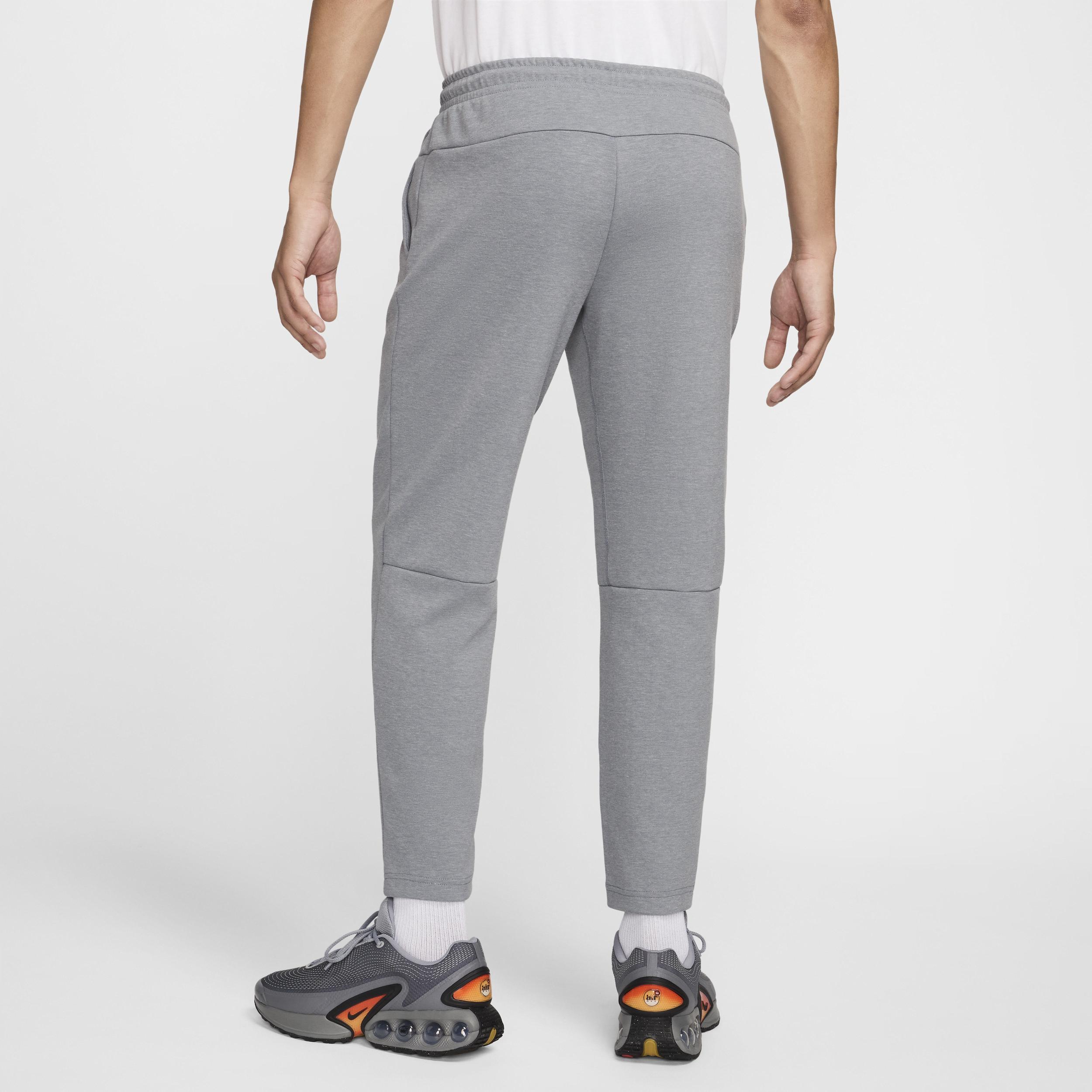 Nike Men's Primary Dri-FIT UV Tapered Versatile Pants Product Image