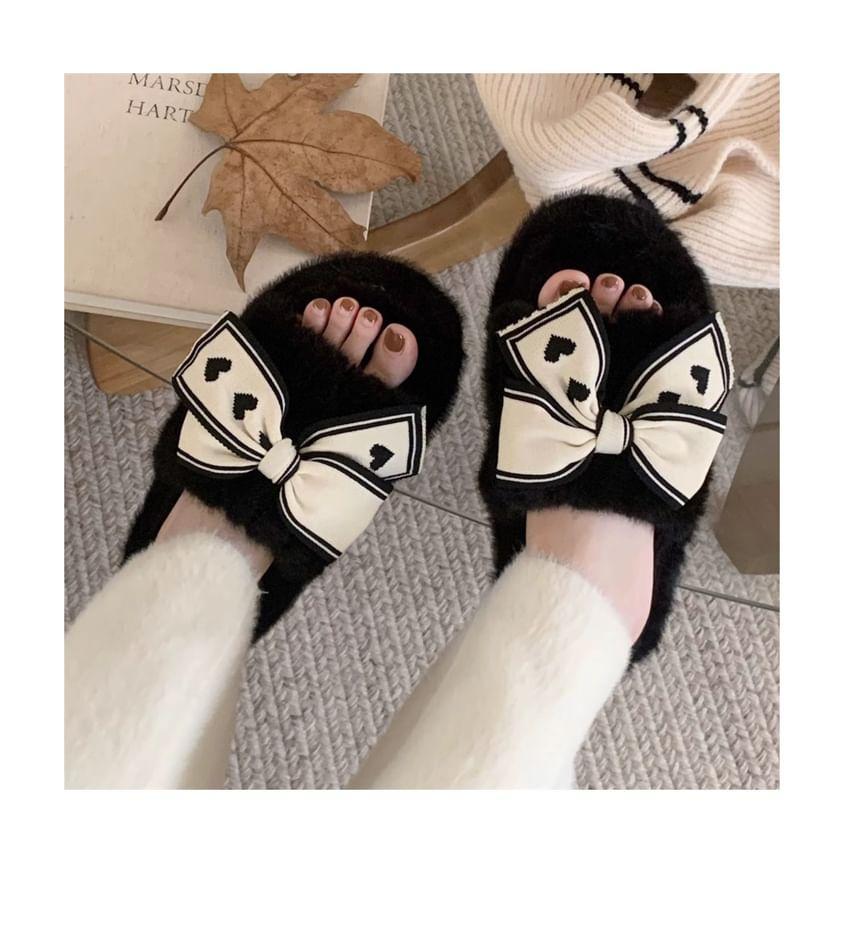 Fluffy Heart Print Bow Slippers Product Image