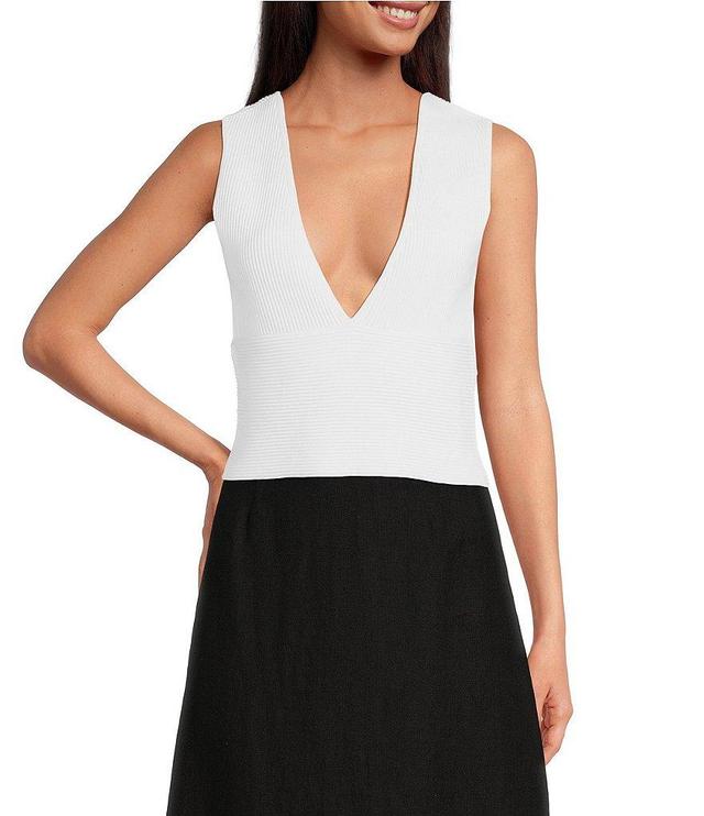 Le' AL.X Low V Neck Sleeveless Cropped Ribbed Knit Tank Top Product Image