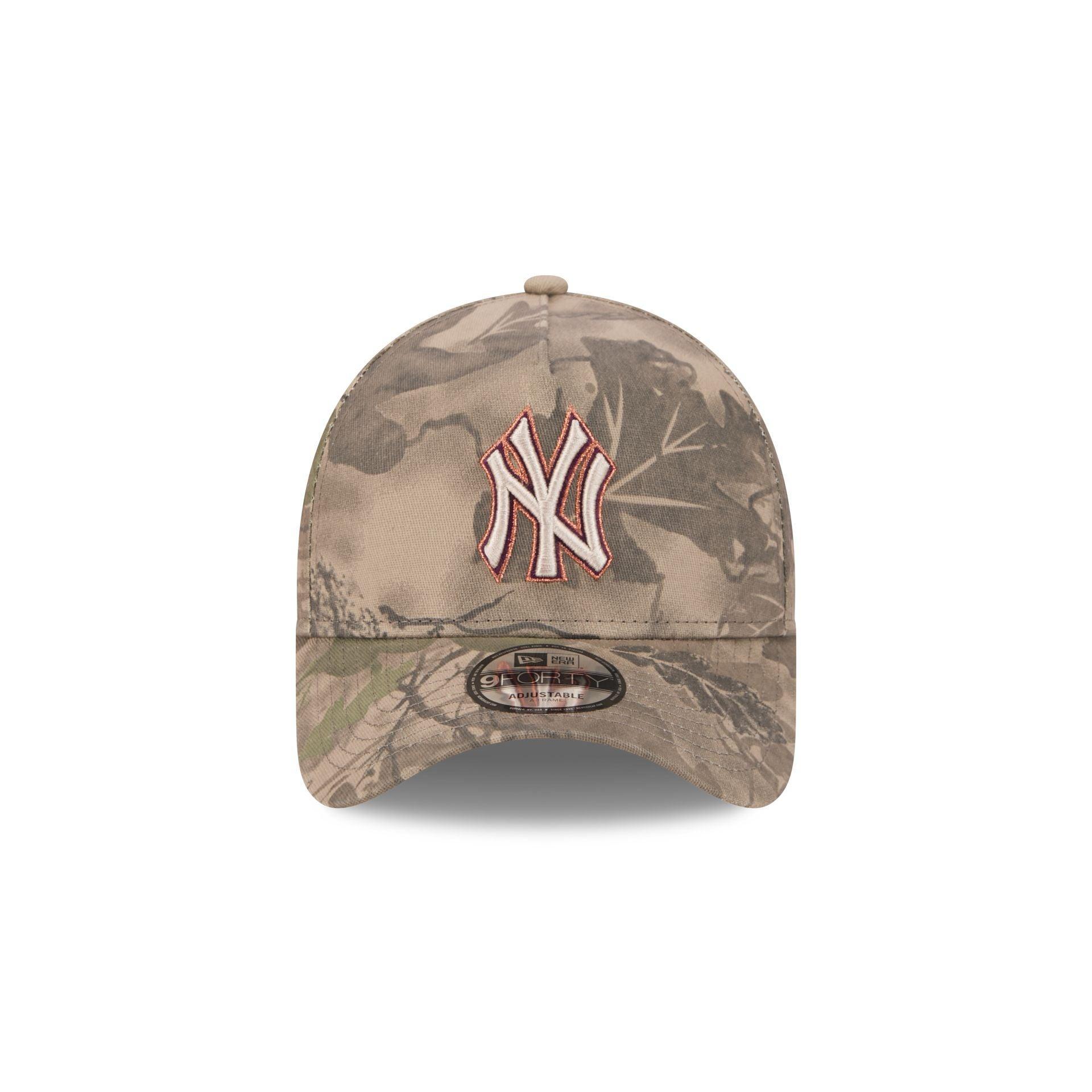 New York Yankees Leaf Camo 9FORTY A-Frame Snapback Hat Male Product Image