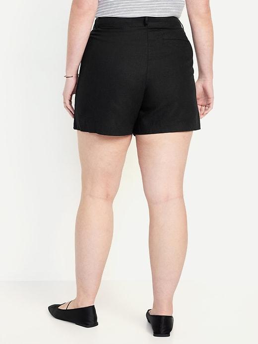 Extra High-Waisted Taylor Linen-Blend Trouser Shorts -- 5-inch inseam Product Image