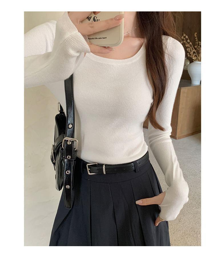 Long-Sleeve Round Neck Ribbed Knit Top product image