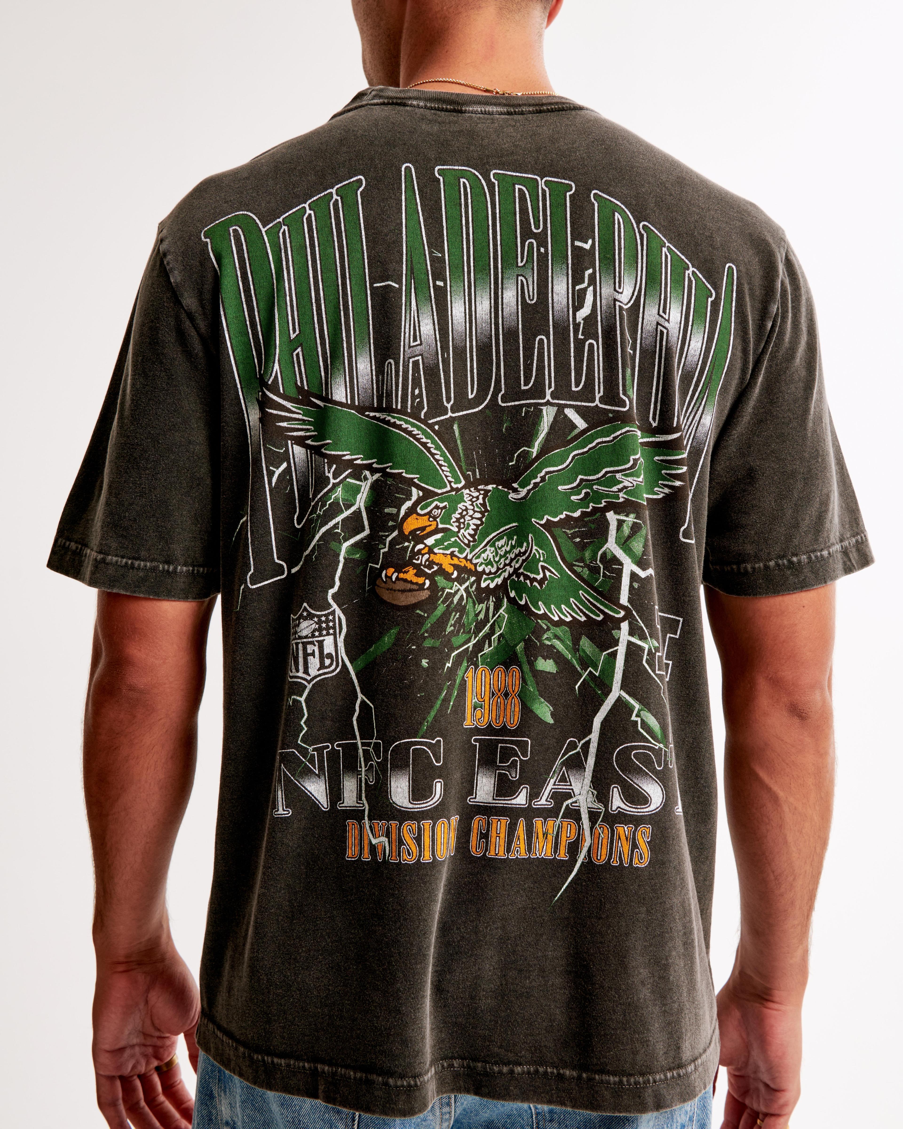 Philadelphia Eagles Vintage-Inspired Graphic Tee Product Image