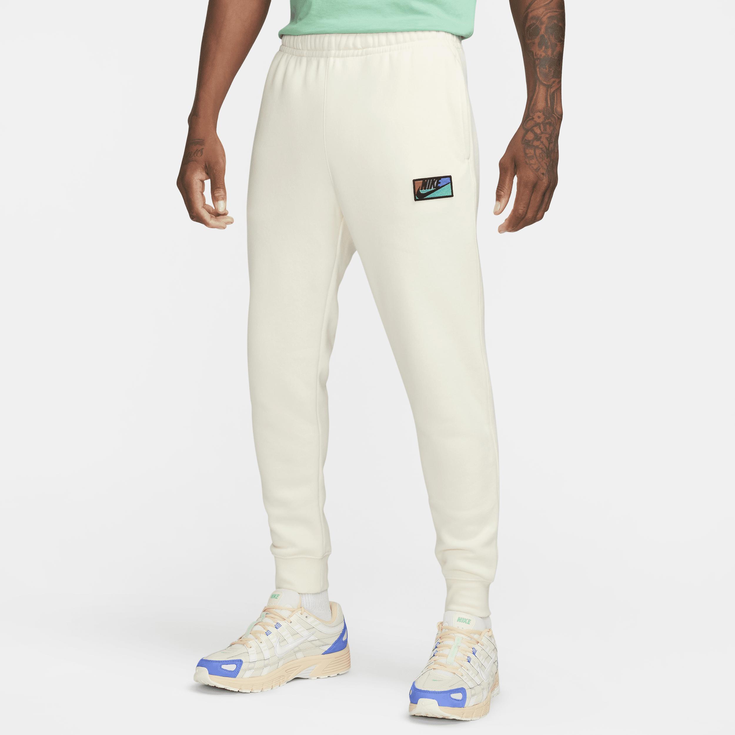 Nike Club Fleece Men's Fleece Pants Product Image