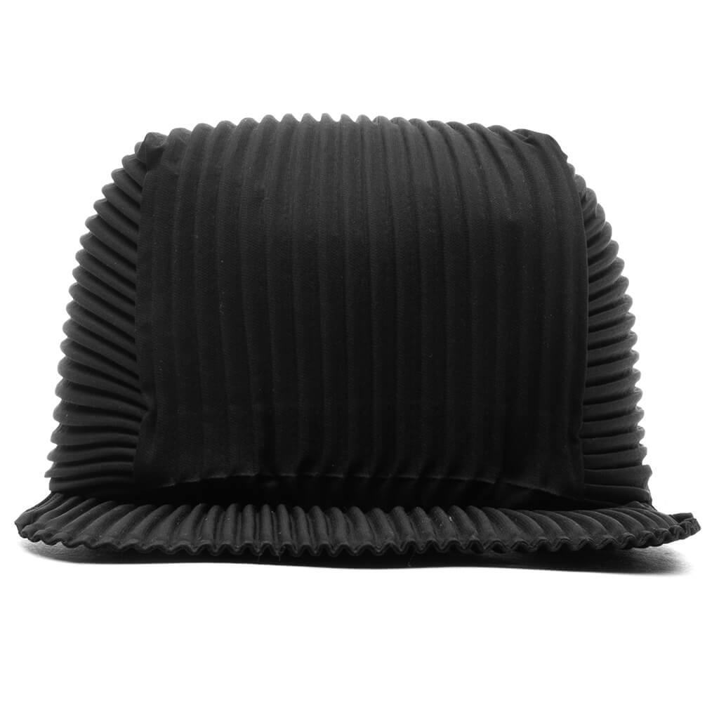 Pleats Cap - Black Male Product Image