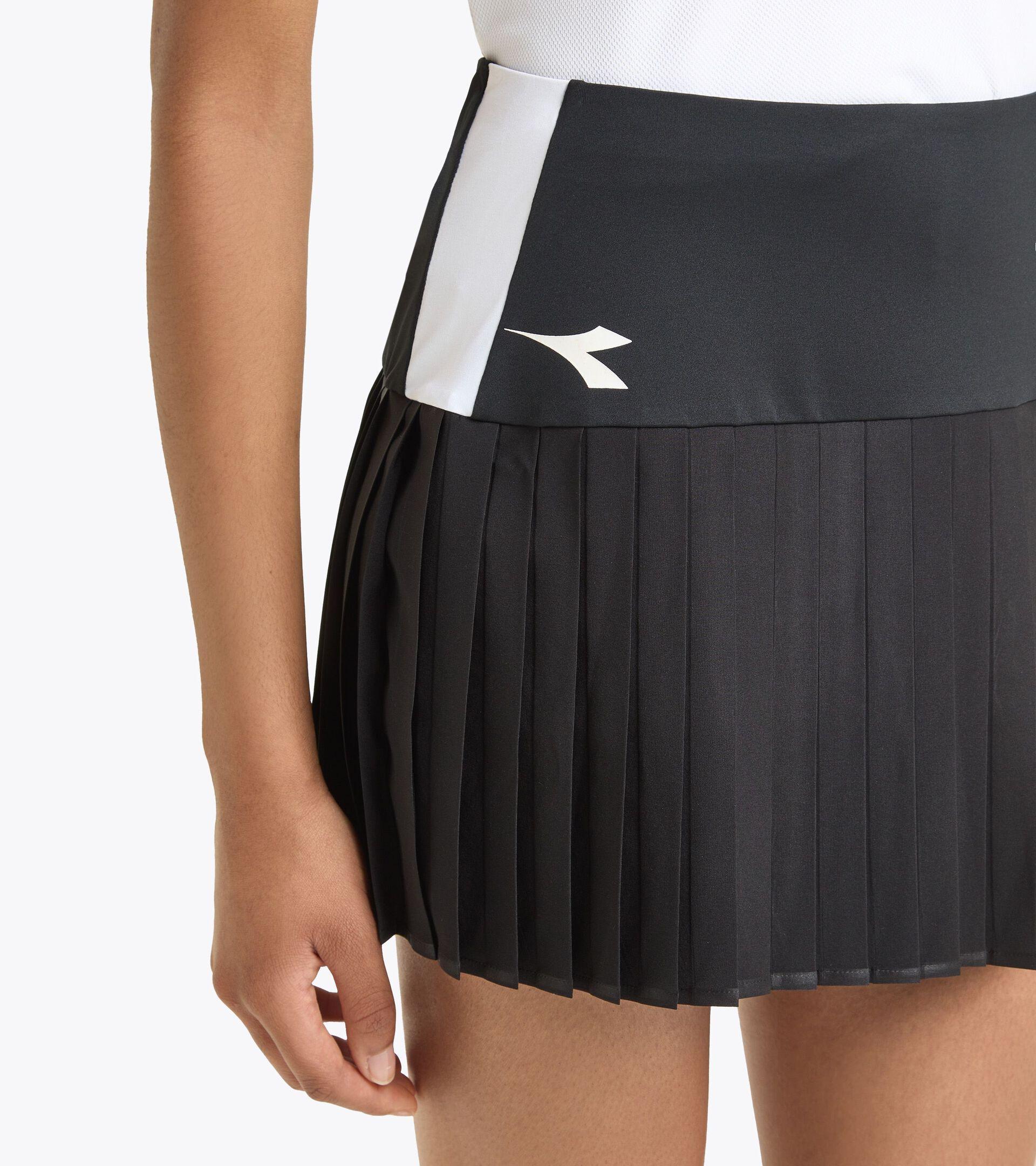 L. SKIRT ICON Product Image