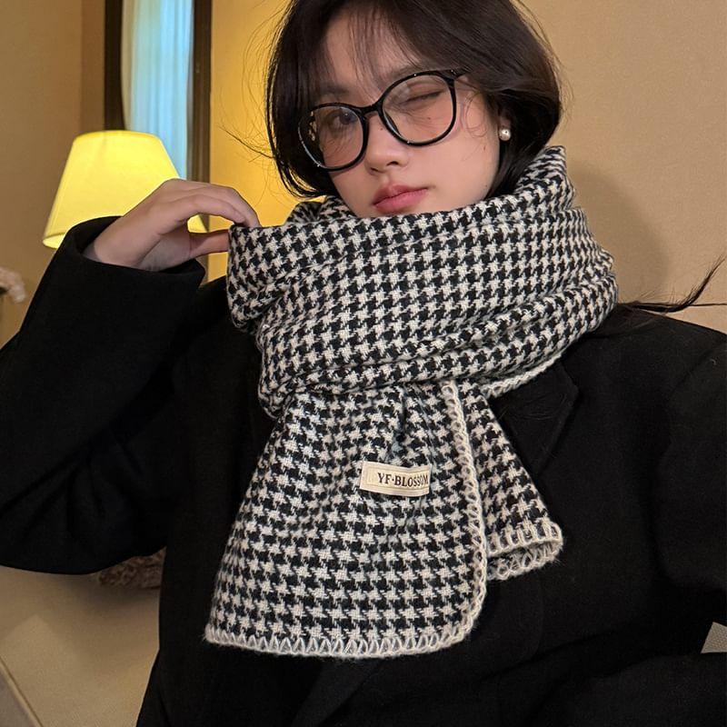 Houndstooth Scarf product image