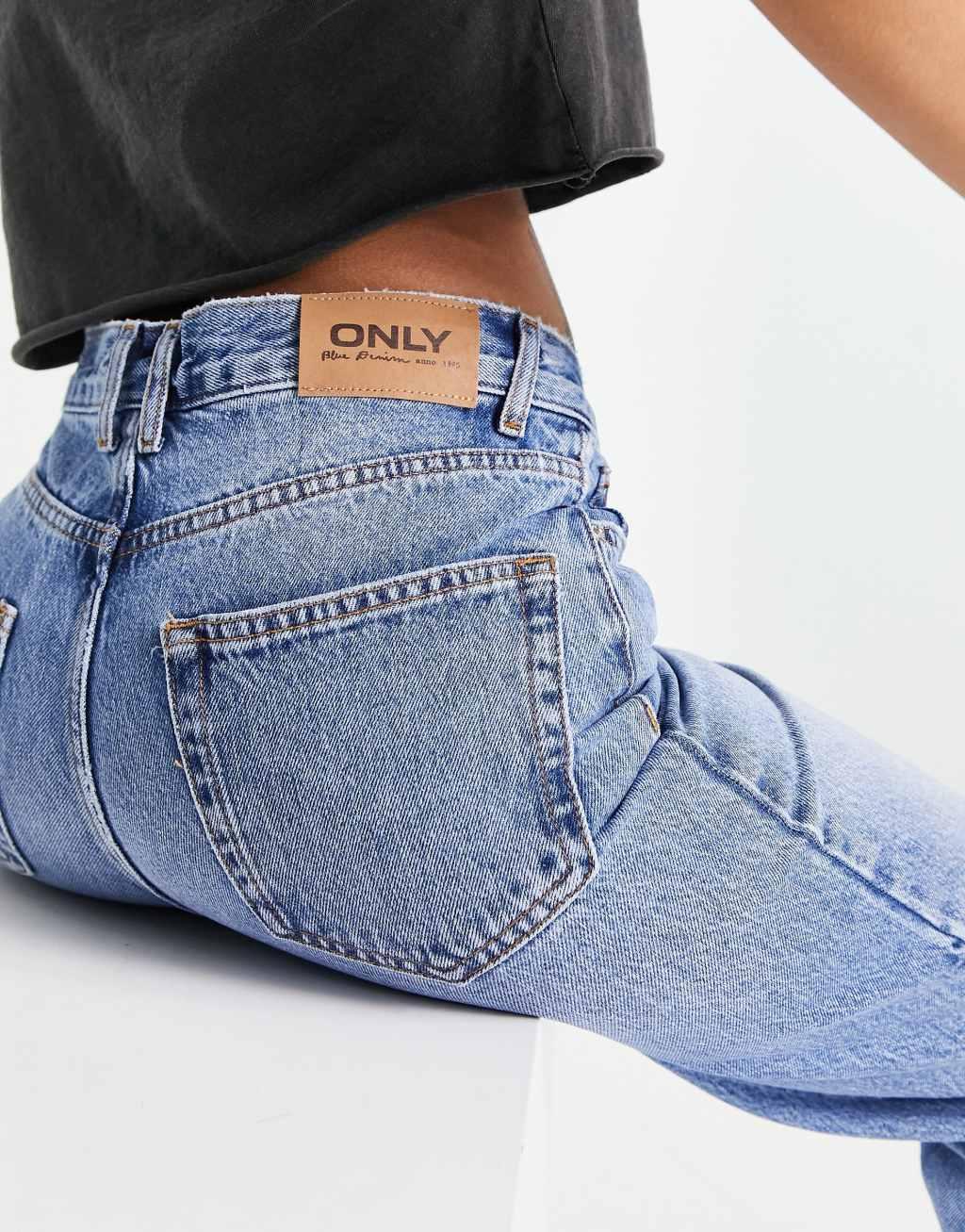 Only Robyn high waisted straight leg jeans Product Image