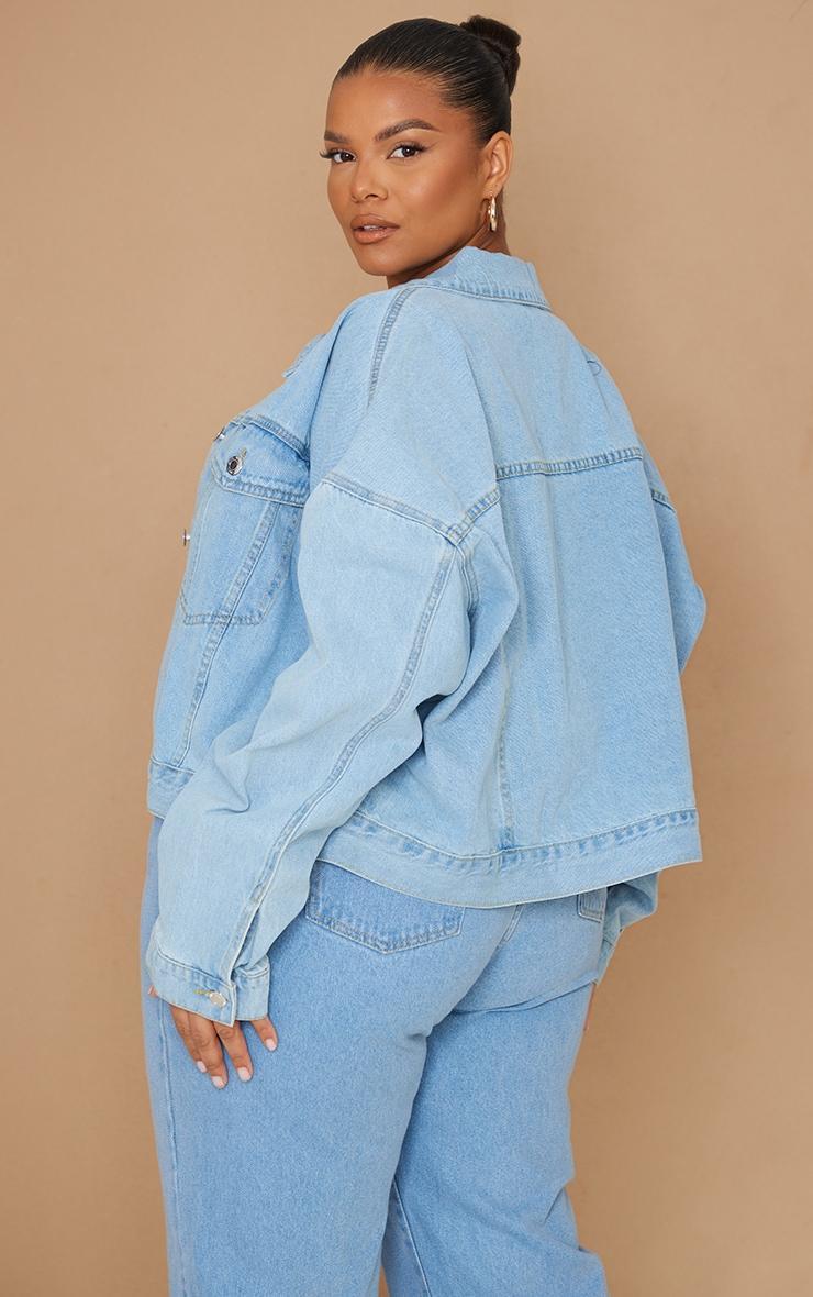 Plus Light Blue Wash Basic Boxy Cropped Denim Jacket Product Image