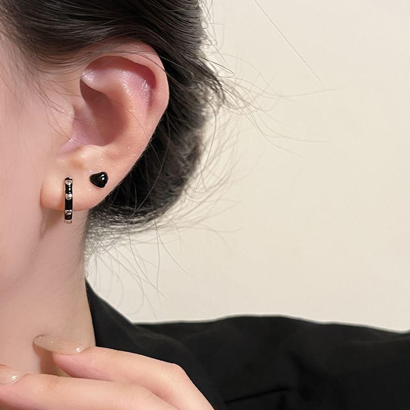 Set: Heart Glaze Stud Earring + Huggie Earring Product Image