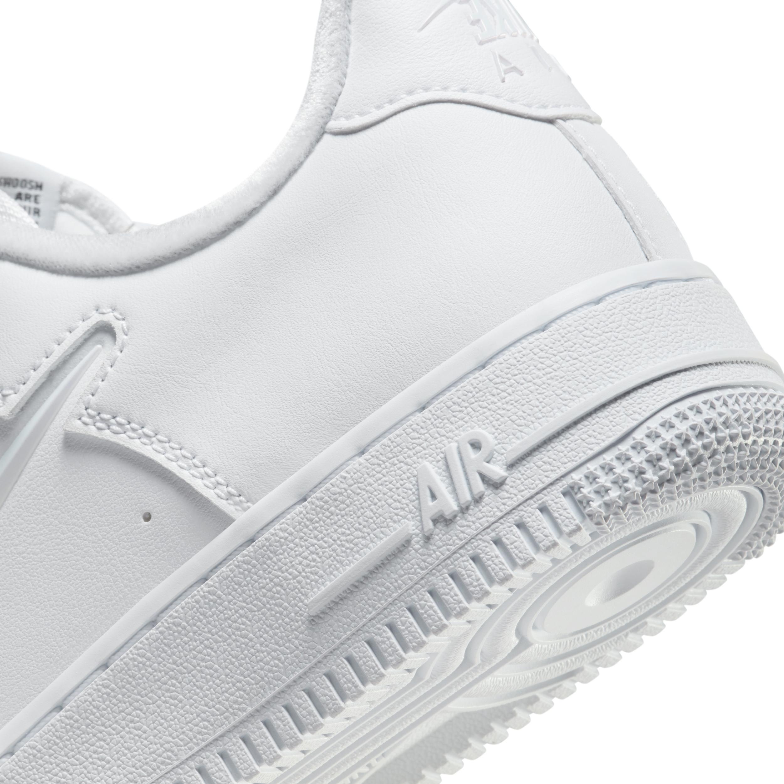 Nike Women's Air Force 1 '07 Shoes Product Image