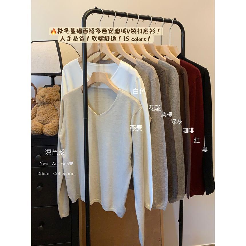 Long-Sleeve V-Neck Plain Slim Fit Knit Top Product Image