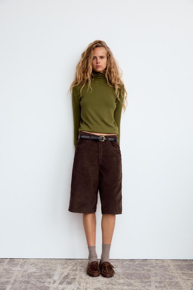 CORDUROY SHORTS Product Image