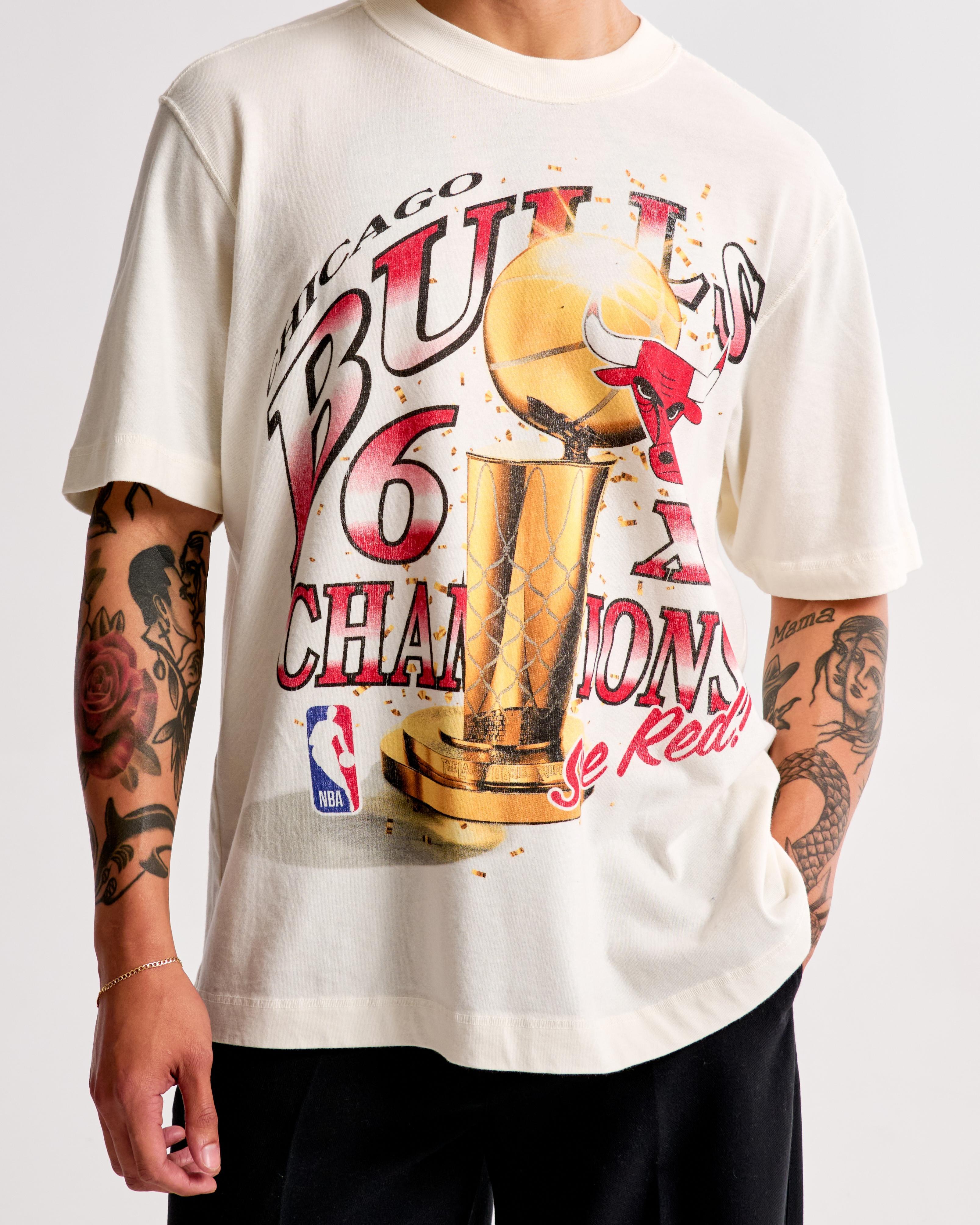 Chicago Bulls Graphic Tee Product Image