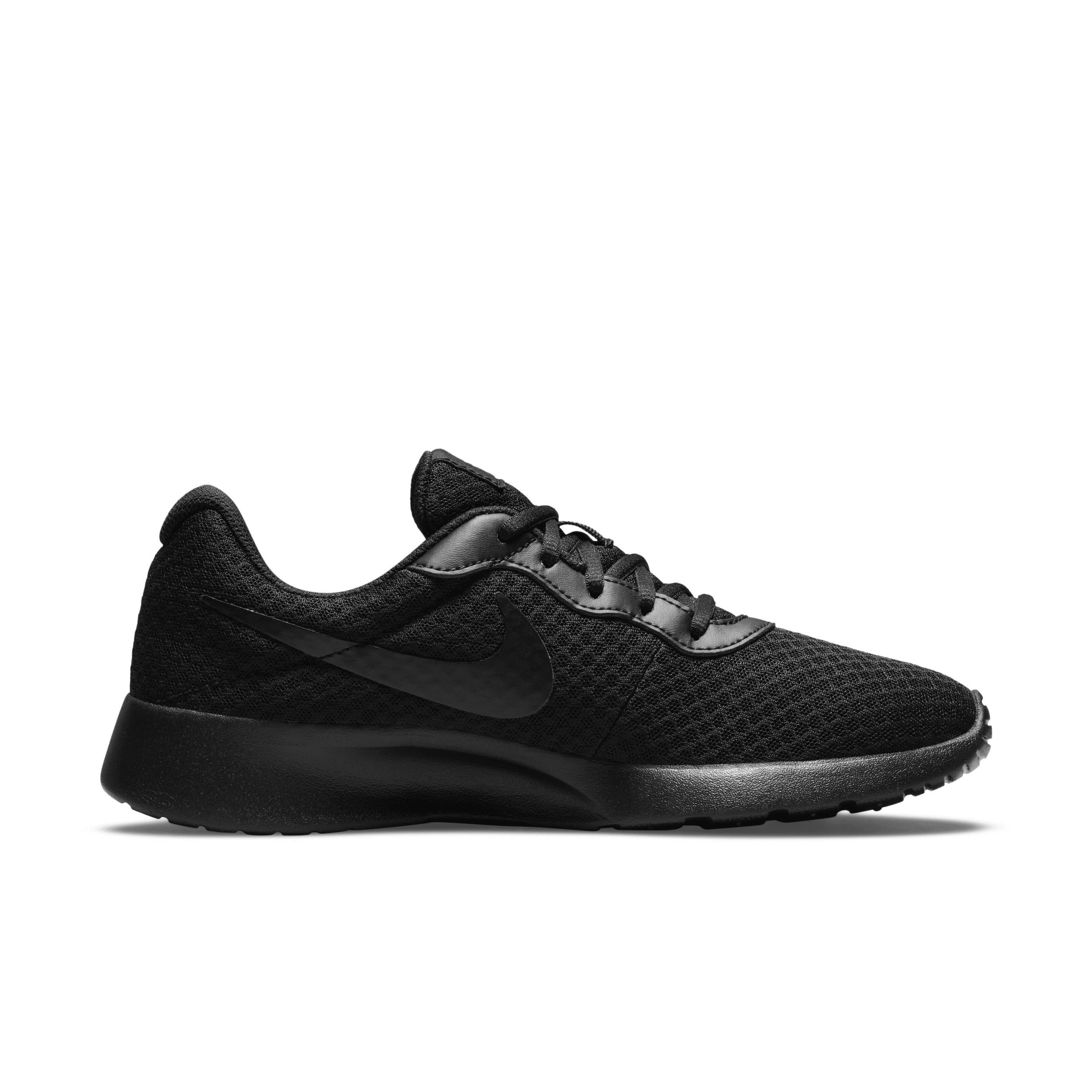 Nike Tanjun Women's Shoes Product Image