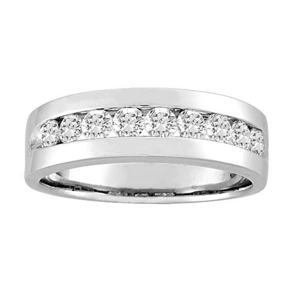 Men's 1 CT. T.w. Diamond Wedding Band in 14K White Gold (I/Si2) Product Image