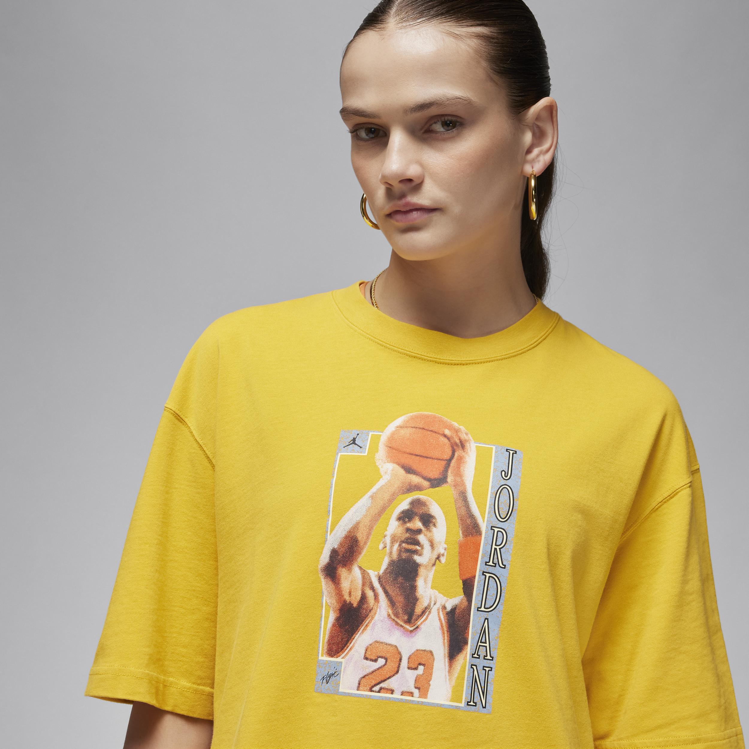 Jordan Women's Oversized Graphic T-Shirt Product Image