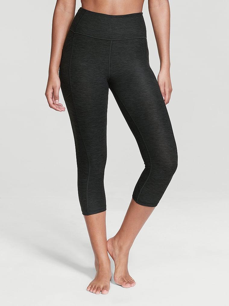 VS Essential High-Rise Capri Leggings Product Image