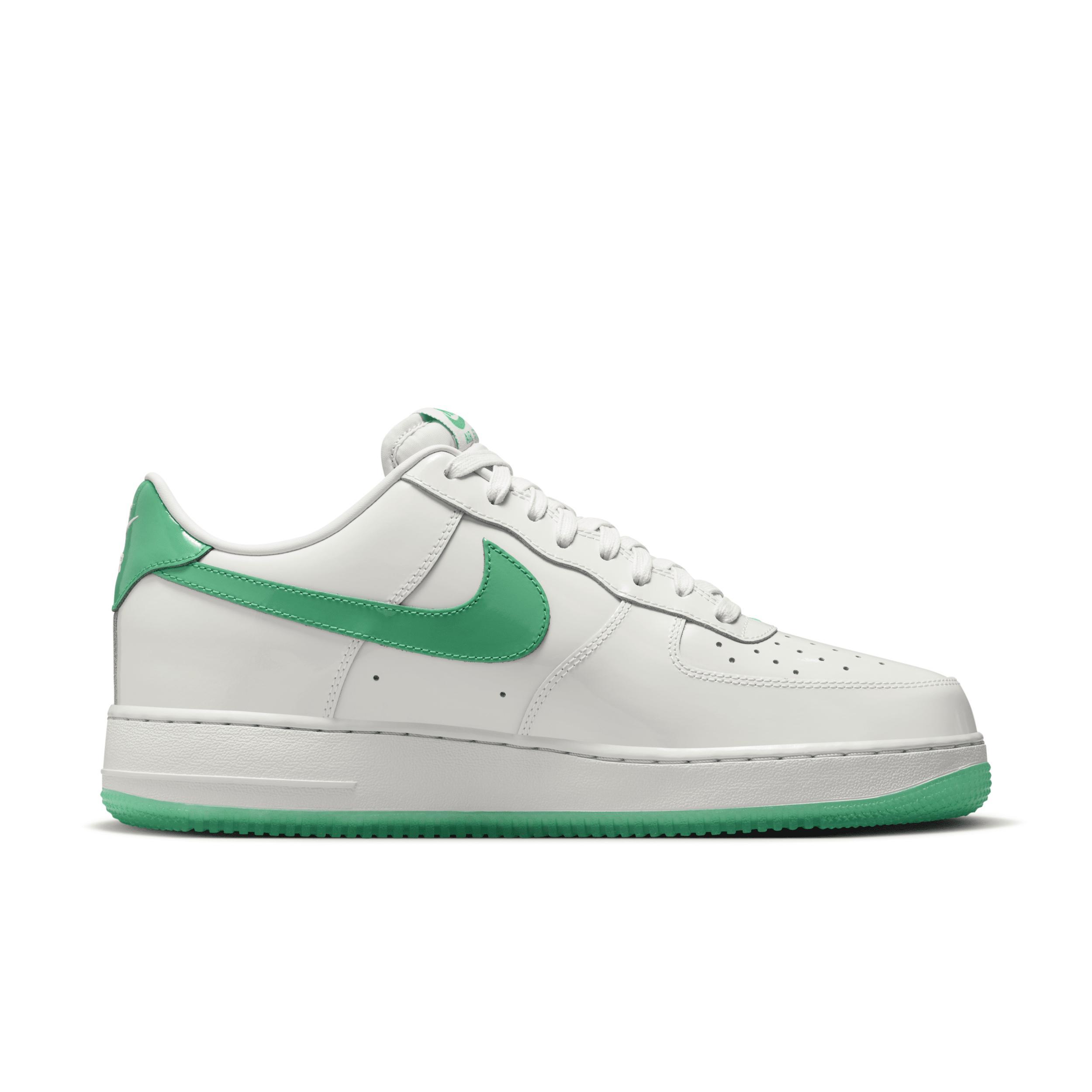 Nike Men's Air Force 1 '07 Premium Shoes Product Image