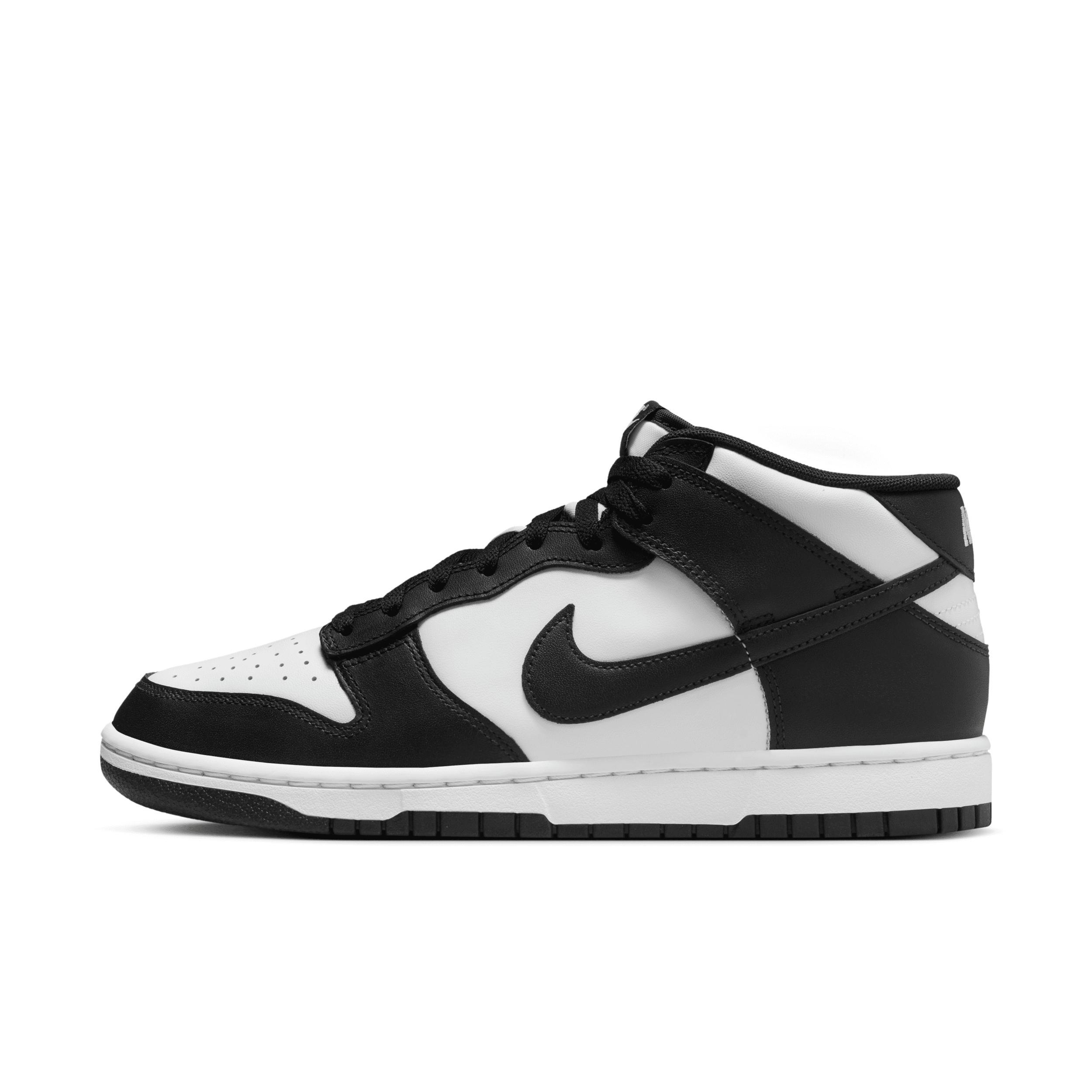 Nike Men's Dunk Mid Shoes Product Image